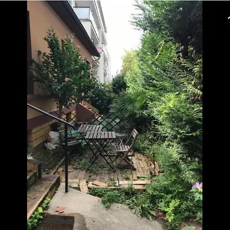 Luxueux Pavillon Grande Familiales 4 Pax Avec Grand Jardin Et Balcon Pensionat Bagneux (Hauts-de-Seine)